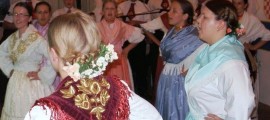 Tradicionalni izgled žena i ukrašavanje kose i glave.