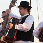 tradicionalno vjenčanje i muzika za vjenčanje 150x150 Običaji i vjerovanja pri Krštenju