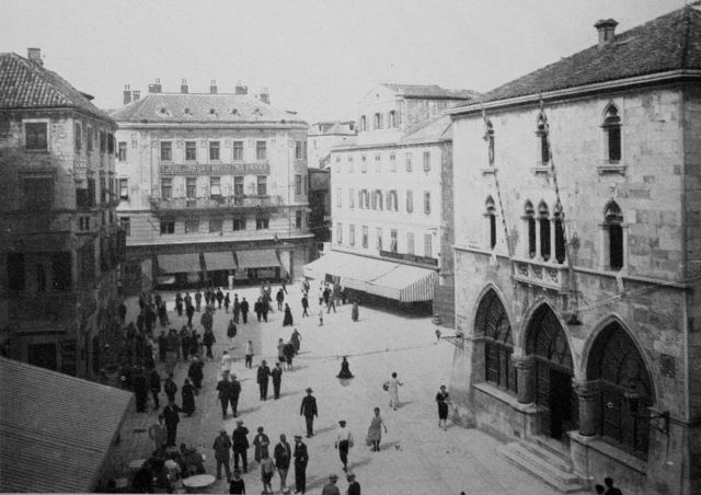Razvoj i život splitske Pjace