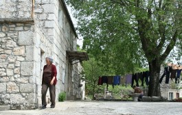 Zaboravljena sela Dalmatinske zagore -Lovrići-