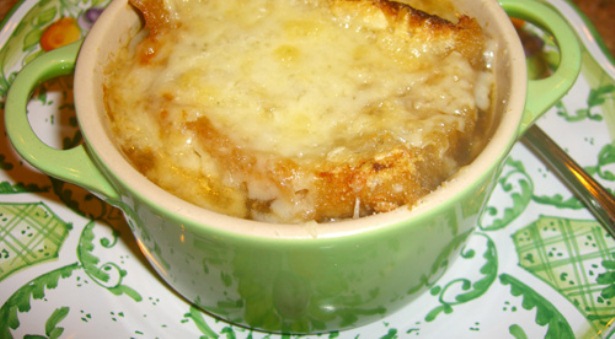 Tradicionalni recept za juhu sa zapečenim kruhom