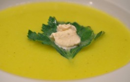 Tradicionalna juha s vinom i žumanjcima