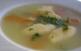 Tradicionalna juha sa valjušcima od slanine