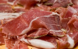 Dalmatinski pršut na crnom vinu