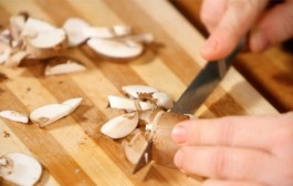 Tradicionalna juha od svježih gljiva po baknu receptu