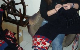 Stari zanat štrikanja robe – izrada tradicionalnih odjevnih predmeta  –