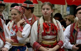Sijelo – noćno udvaranje djevojkama uz pjesmu i kućne poslove