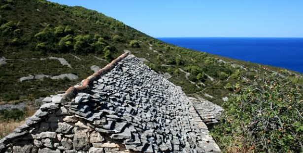 Težak život i osjećaji na dalmatinskom kamenjaru