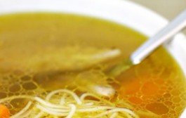 Jednostavna i vrlo hranjiva kokošija juha