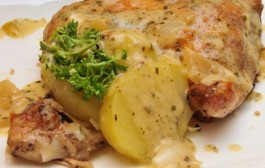 Piletina u vrhnju s paprikom