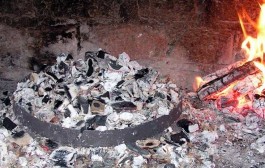 Mladi krumpir s paprikama ispod sača