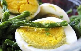 Dalmatinski recept za divlje kuke i šparoge s jajima